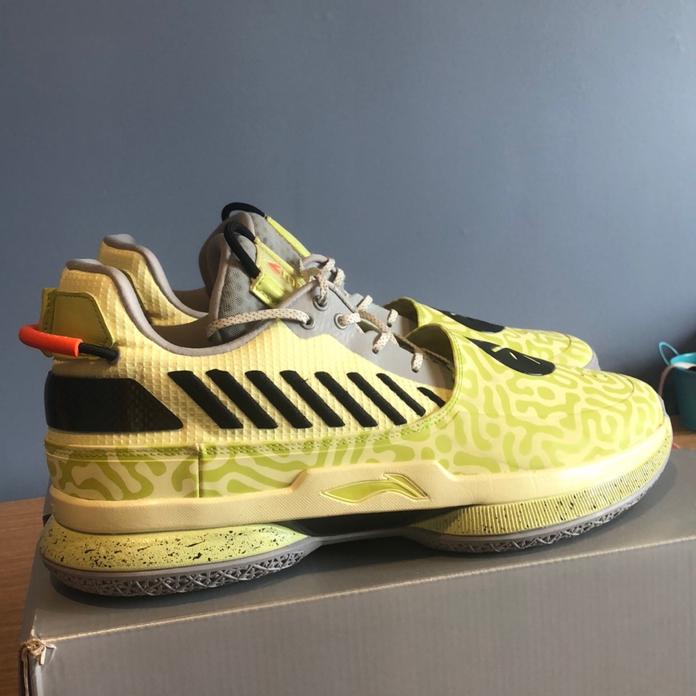Li-Ning Wow 7 (Dwayne Wade’s signature sneaker)